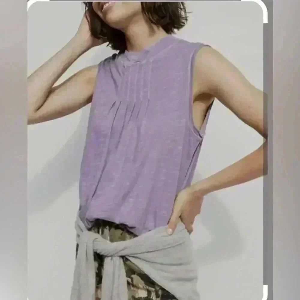T.la Anthropologie Lavender Sleeveless Vlada Shirt w/ Pin tucking, Size Small.